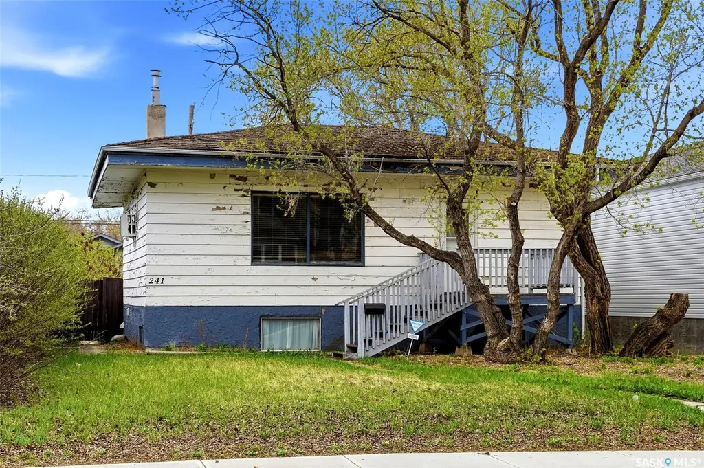 241 St John Street Regina SK S4R 1P8