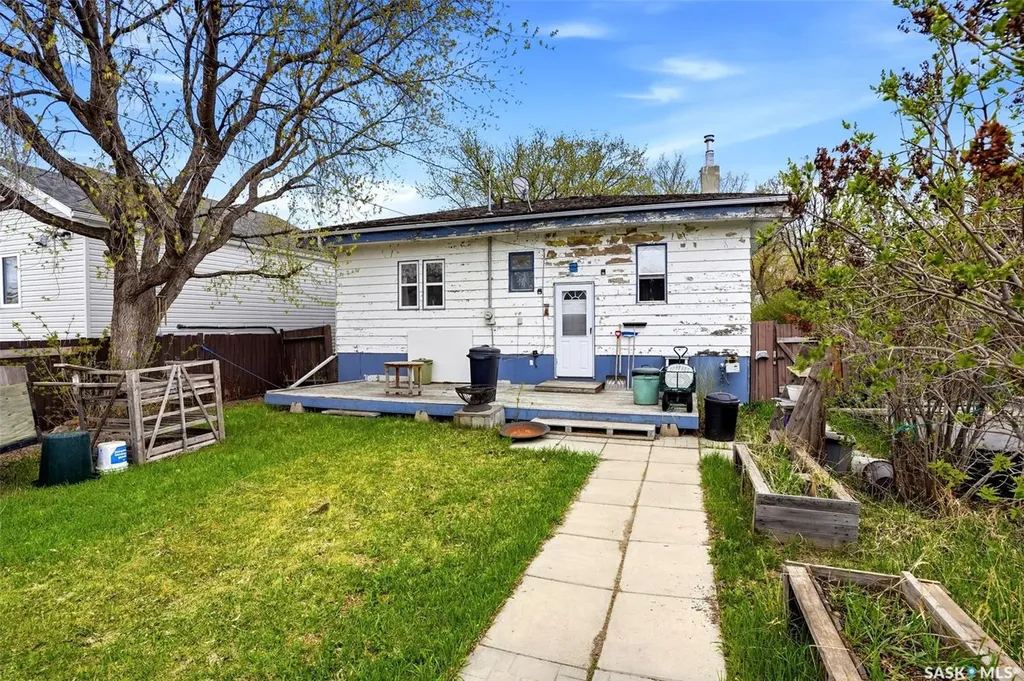 241 St John Street Regina SK S4R 1P8