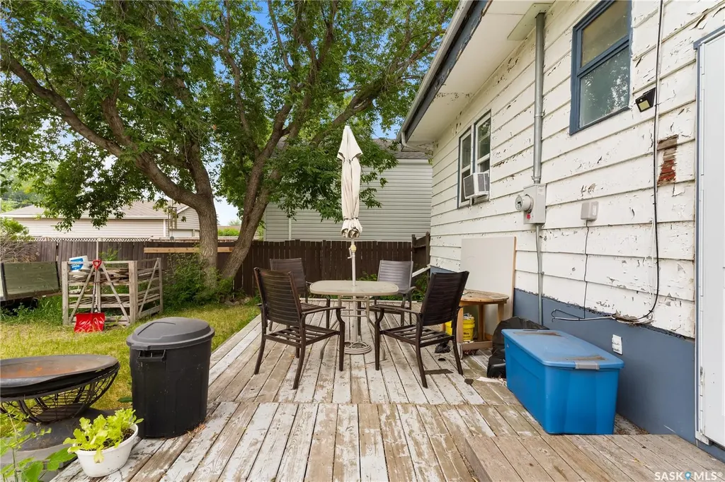241 St John Street Regina SK S4R 1P8