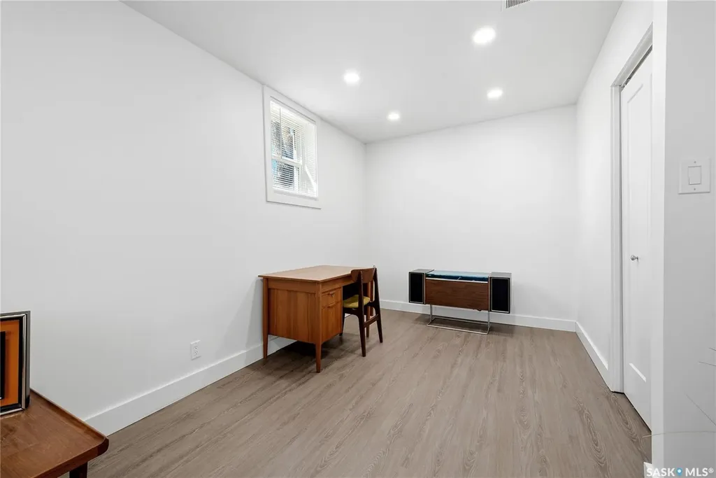 2221 Francis Street Regina SK S4N 2P6