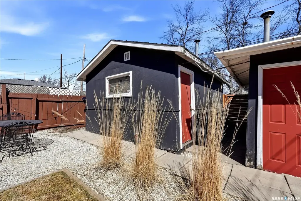2221 Francis Street Regina SK S4N 2P6