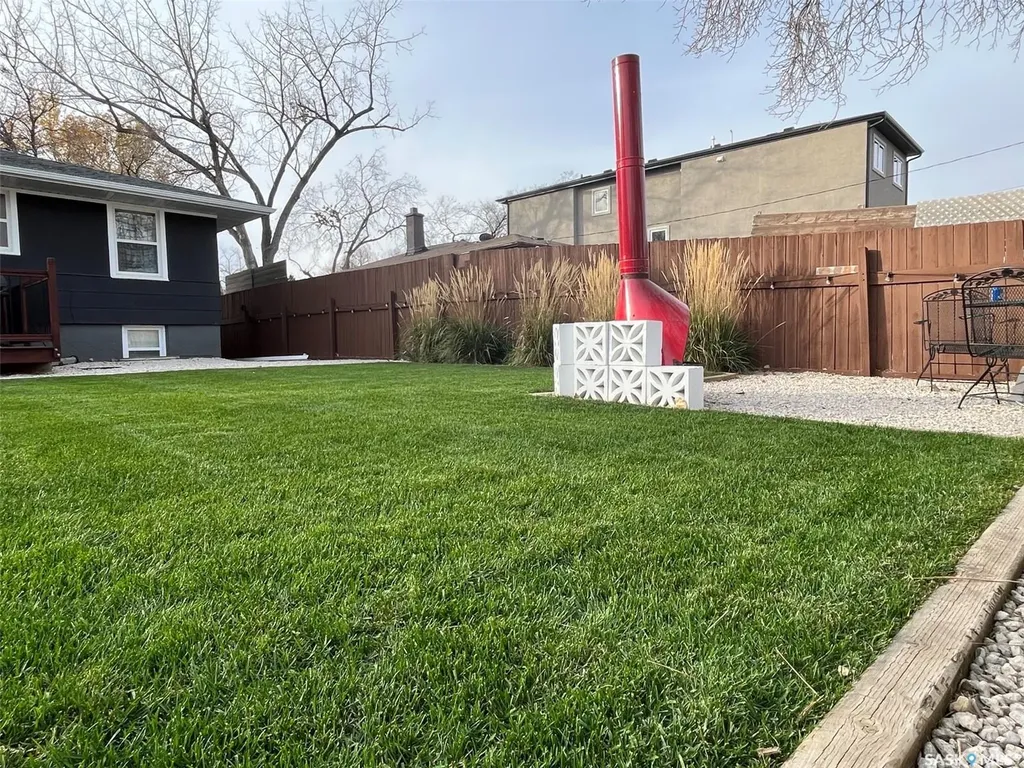 2221 Francis Street Regina SK S4N 2P6