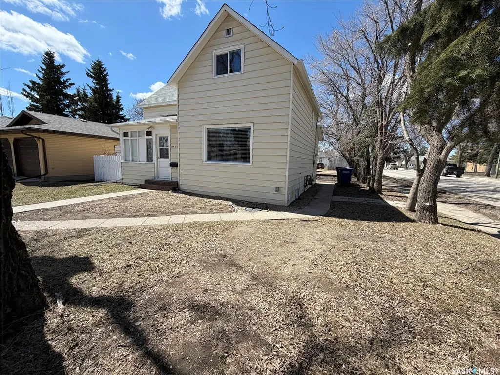 739 11th Street Humboldt SK S0K 2A0