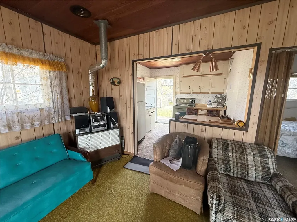 407 Idylewylde Avenue Saskatchewan Beach SK S0G 4L0
