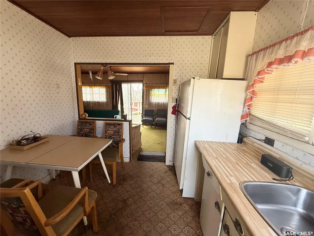 407 Idylewylde Avenue Saskatchewan Beach SK S0G 4L0