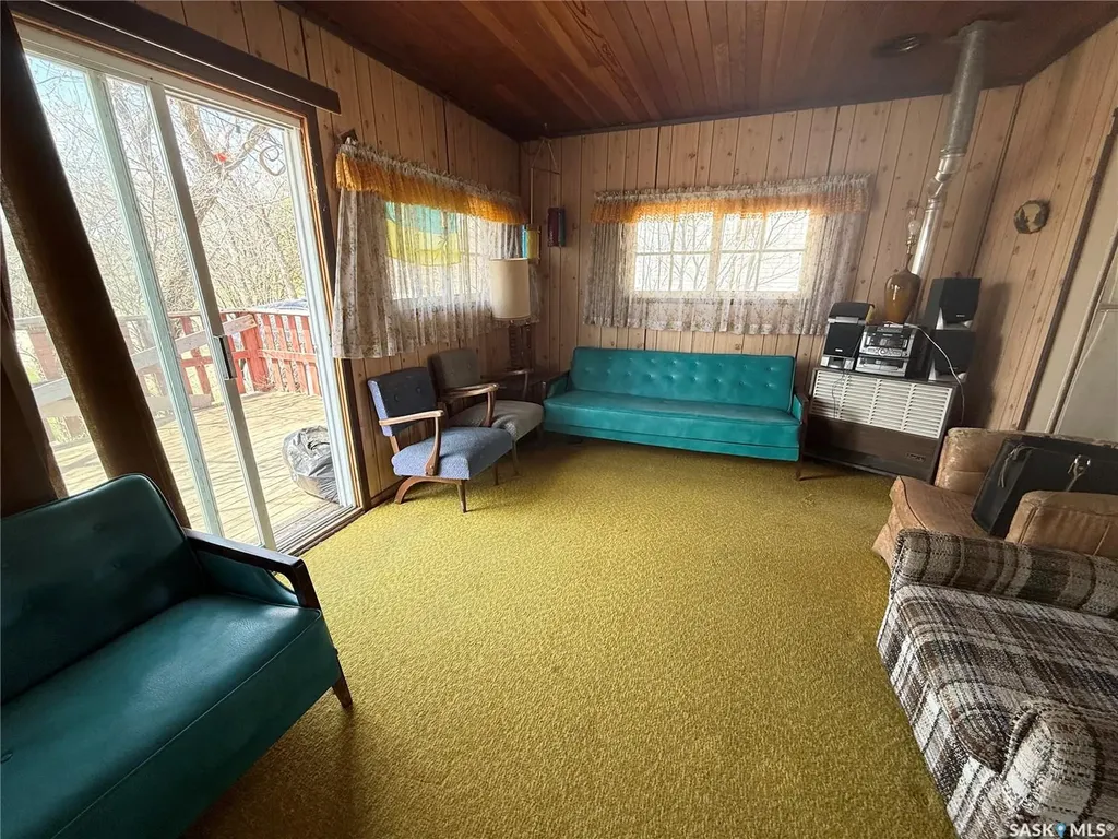 407 Idylewylde Avenue Saskatchewan Beach SK S0G 4L0