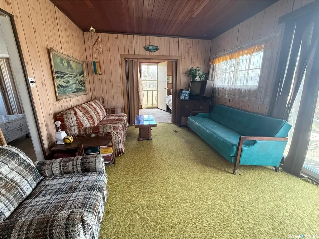 407 Idylewylde Avenue Saskatchewan Beach SK S0G 4L0