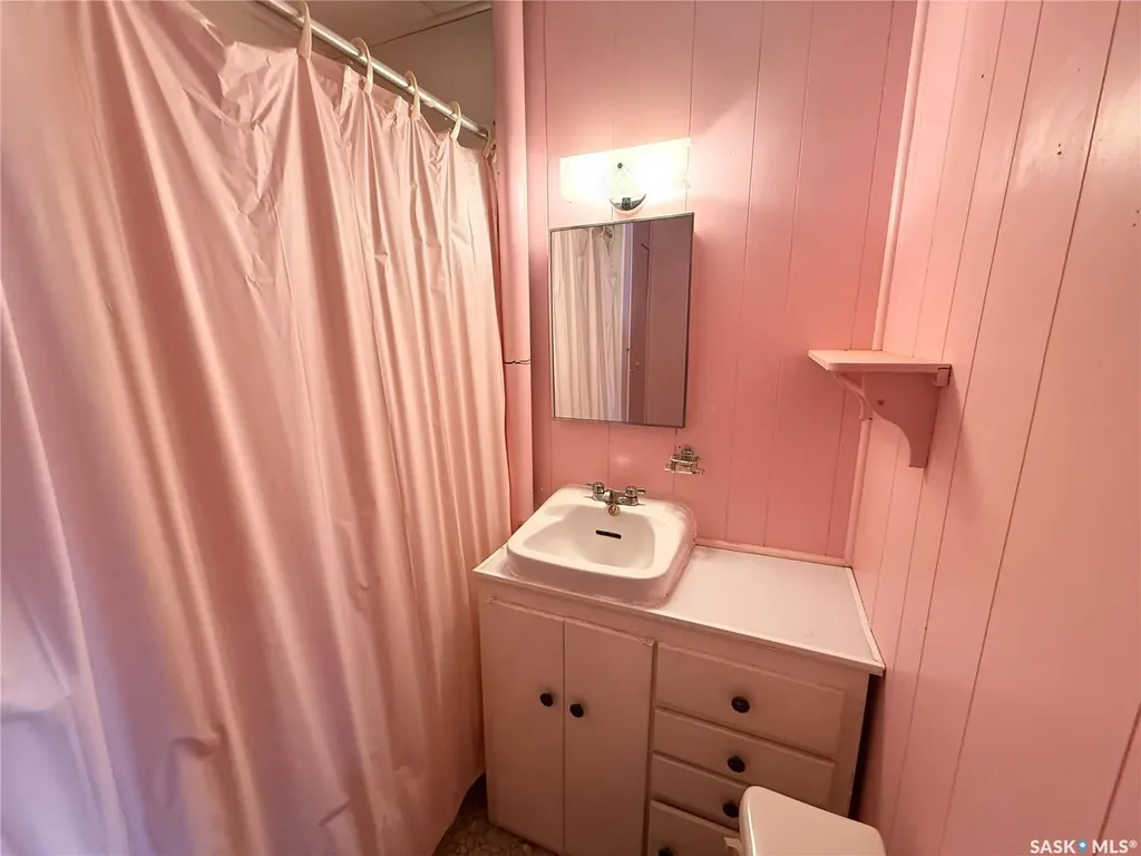407 Idylewylde Avenue Saskatchewan Beach SK S0G 4L0