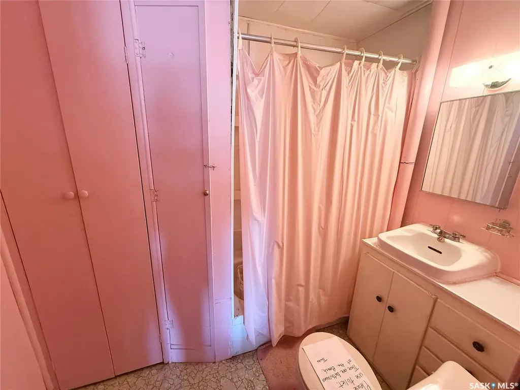 407 Idylewylde Avenue Saskatchewan Beach SK S0G 4L0