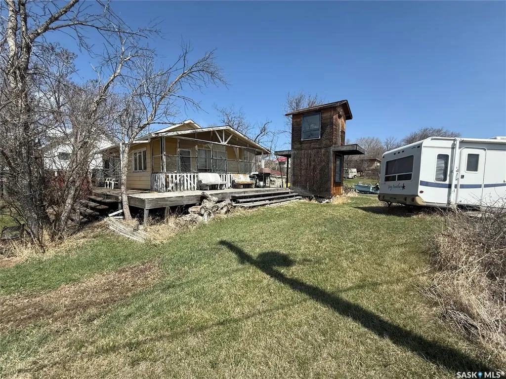 407 Idylewylde Avenue Saskatchewan Beach SK S0G 4L0