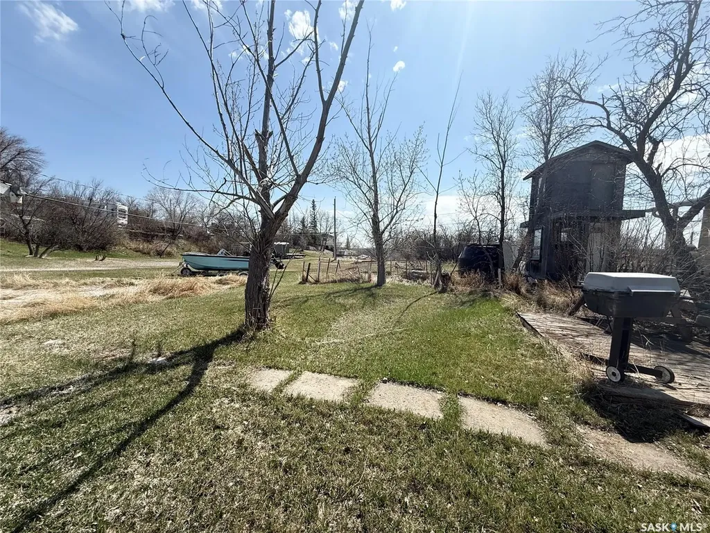 407 Idylewylde Avenue Saskatchewan Beach SK S0G 4L0