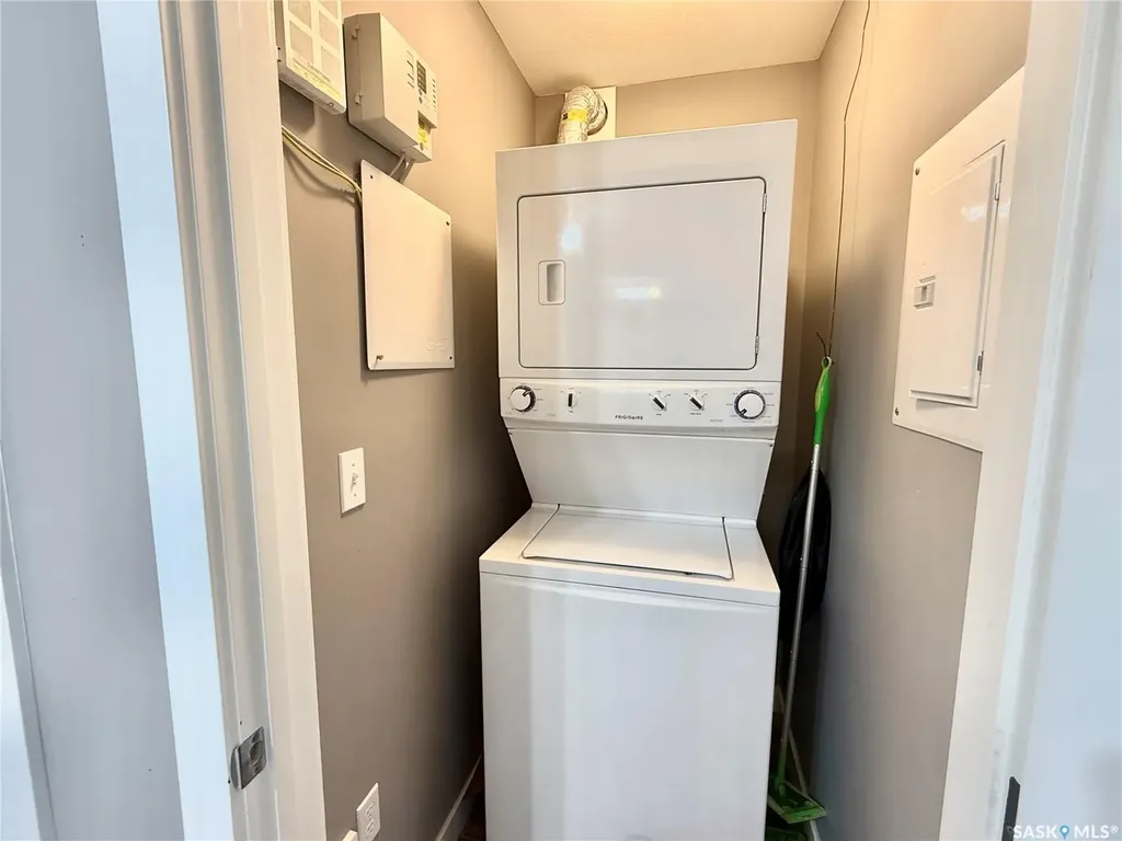 820 5th Street NE Weyburn SK S4H 2V2