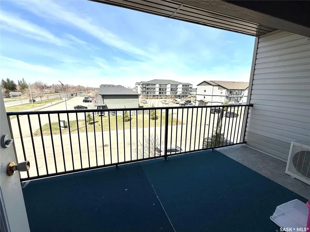 820 5th Street NE Weyburn SK S4H 2V2