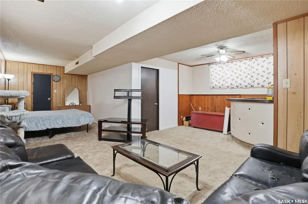 1874 Broder Street Regina SK S4N 3R8