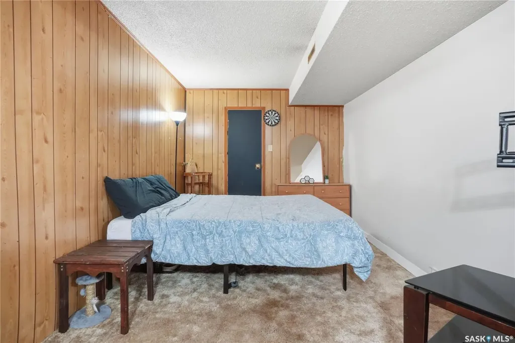 1874 Broder Street Regina SK S4N 3R8
