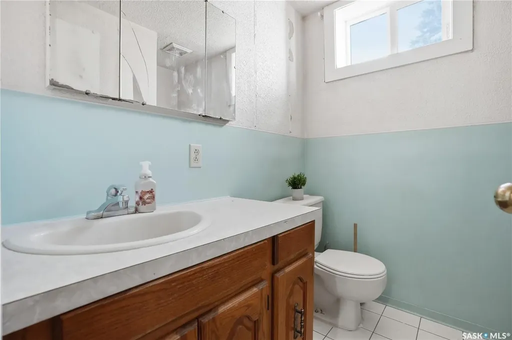 1874 Broder Street Regina SK S4N 3R8