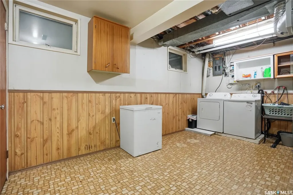 1874 Broder Street Regina SK S4N 3R8