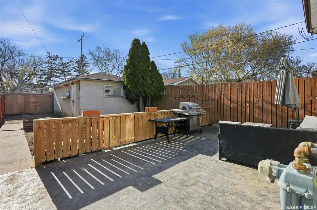 1874 Broder Street Regina SK S4N 3R8