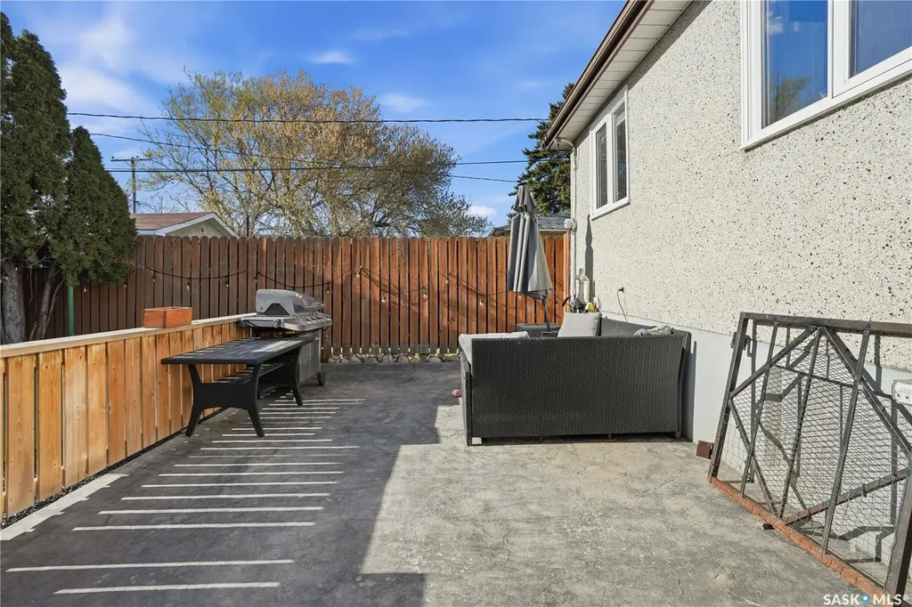 1874 Broder Street Regina SK S4N 3R8