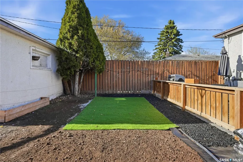 1874 Broder Street Regina SK S4N 3R8