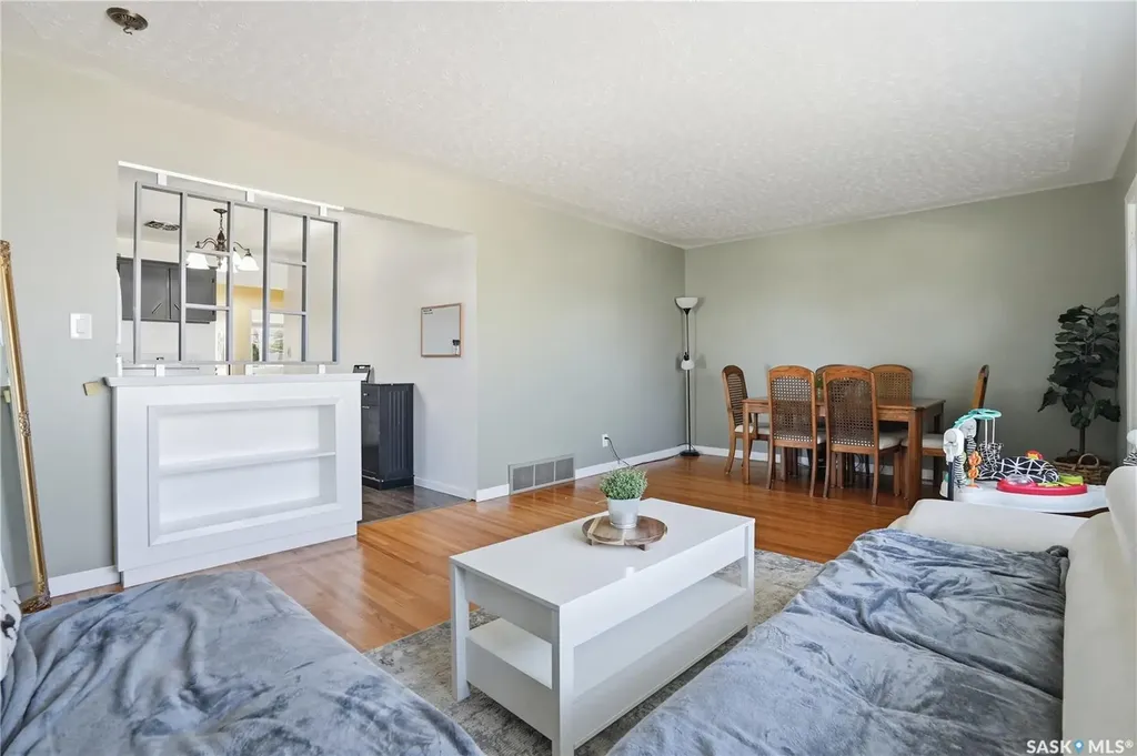 1874 Broder Street Regina SK S4N 3R8