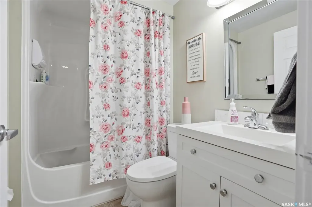 206 Pioneer Place Warman SK S0K 4S0