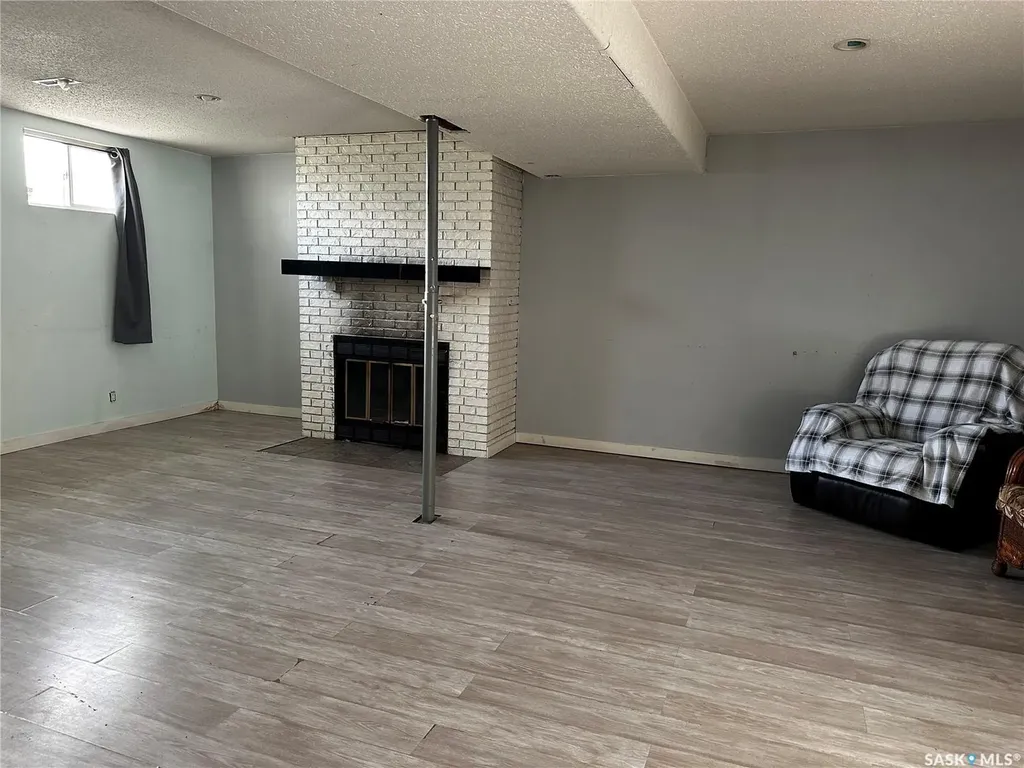 1175 Wallace Street Regina SK S4A 1K8