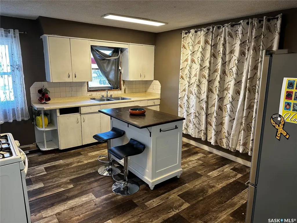1175 Wallace Street Regina SK S4A 1K8