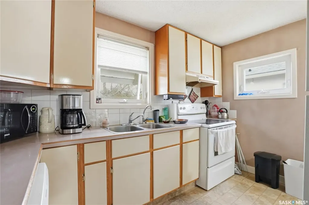 810 6th Street Perdue SK S0K 3C0
