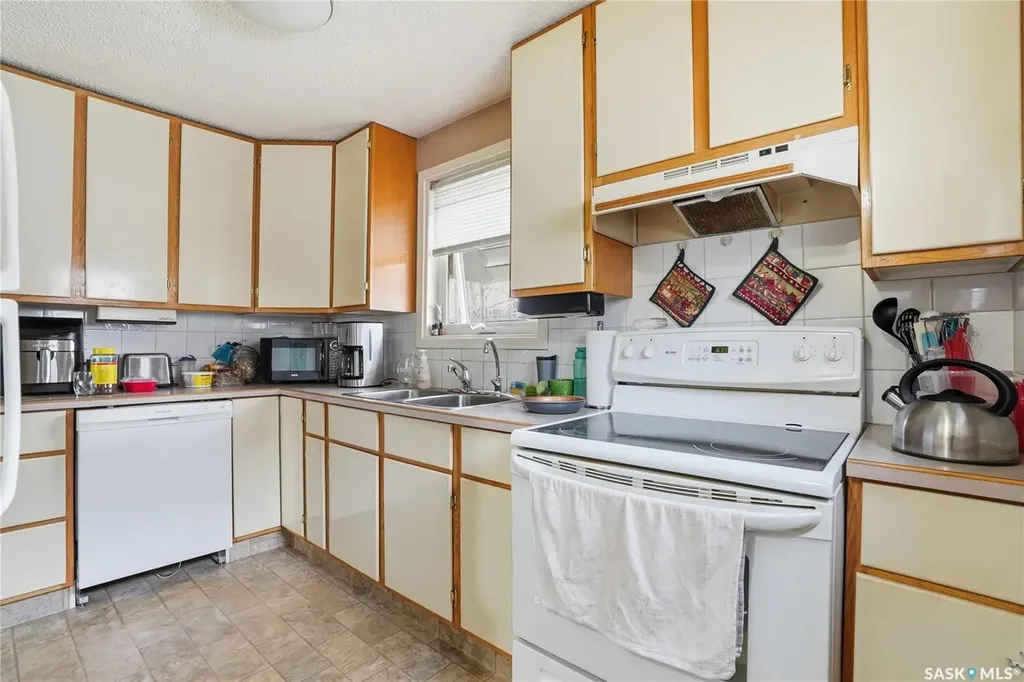810 6th Street Perdue SK S0K 3C0