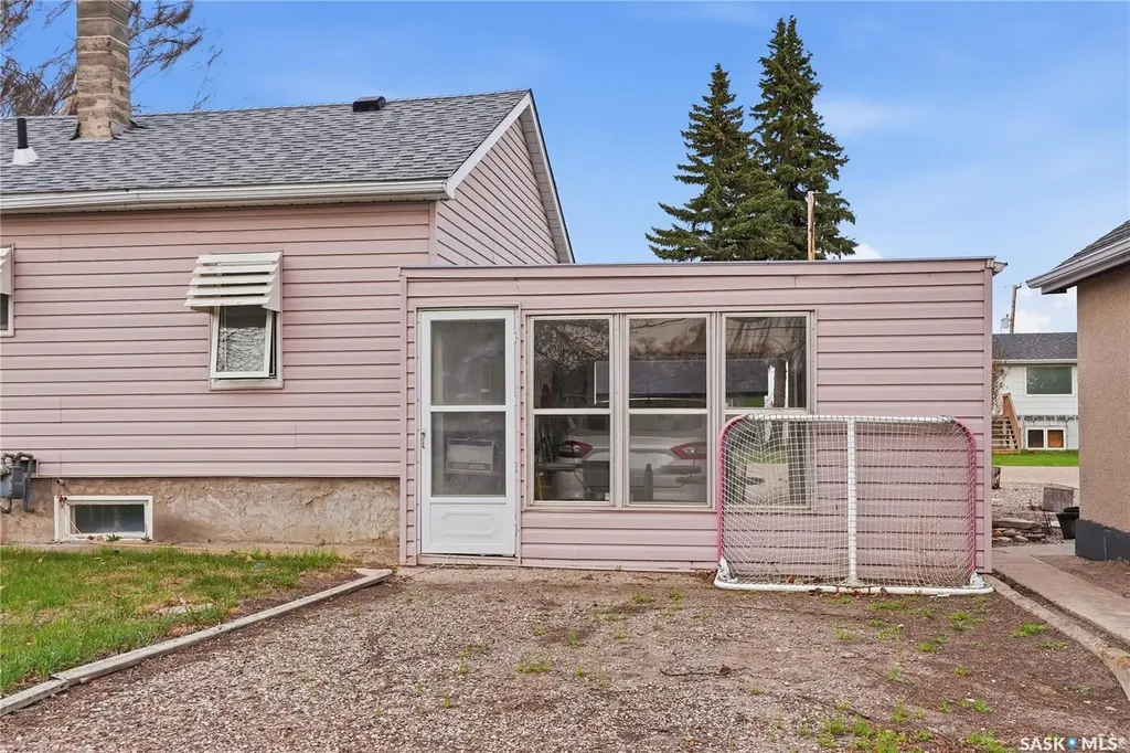 810 6th Street Perdue SK S0K 3C0