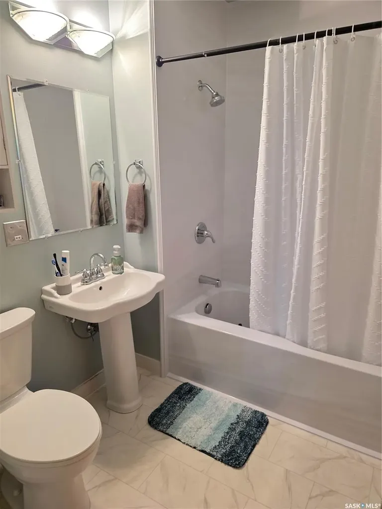 111 4th Avenue N Lucky Lake SK S0L 1Z0