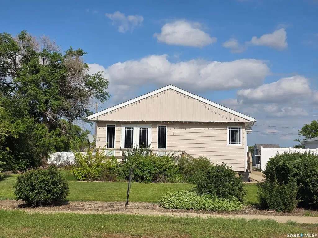 111 4th Avenue N Lucky Lake SK S0L 1Z0