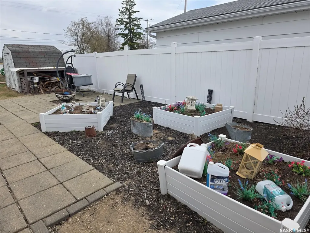 111 4th Avenue N Lucky Lake SK S0L 1Z0