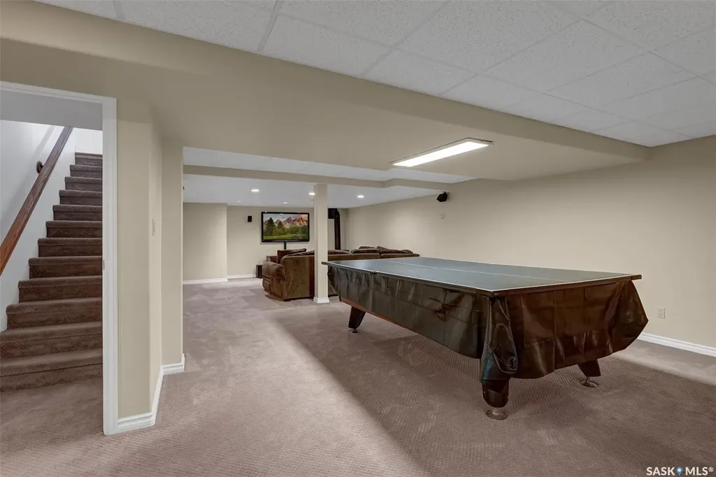 2419 Glamis Place E Regina SK S4V 1A5
