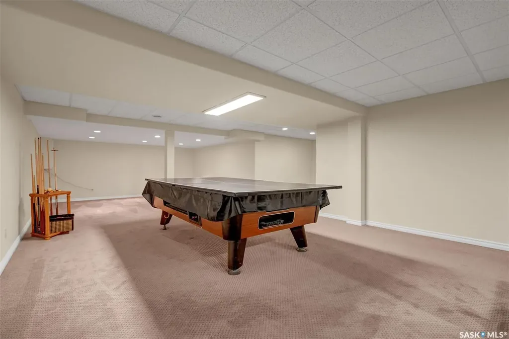 2419 Glamis Place E Regina SK S4V 1A5