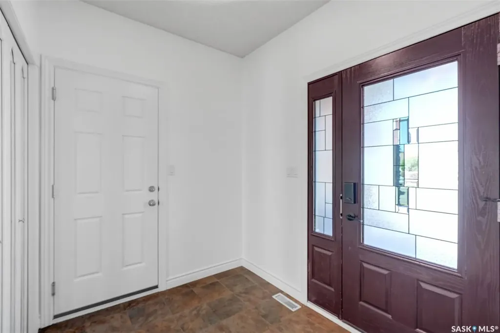 2419 Glamis Place E Regina SK S4V 1A5
