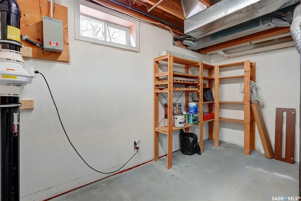2419 Glamis Place E Regina SK S4V 1A5