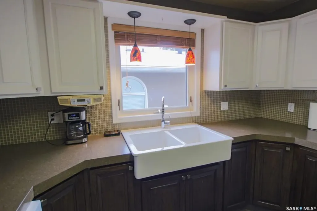 1666 Marshall Crescent Moose Jaw SK S6H 3G7