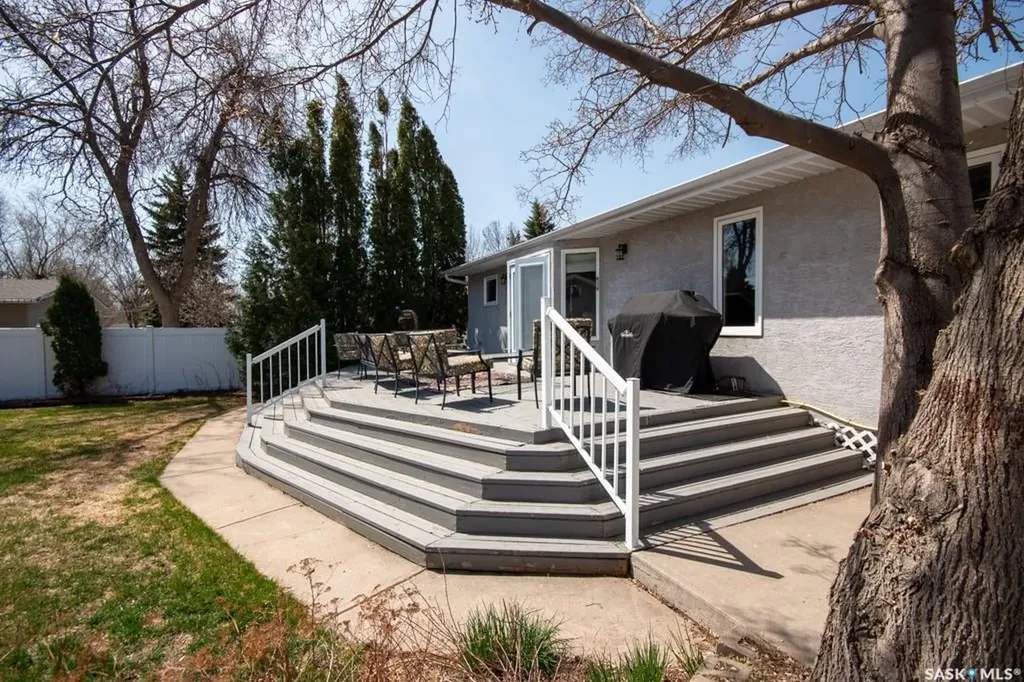 1666 Marshall Crescent Moose Jaw SK S6H 3G7