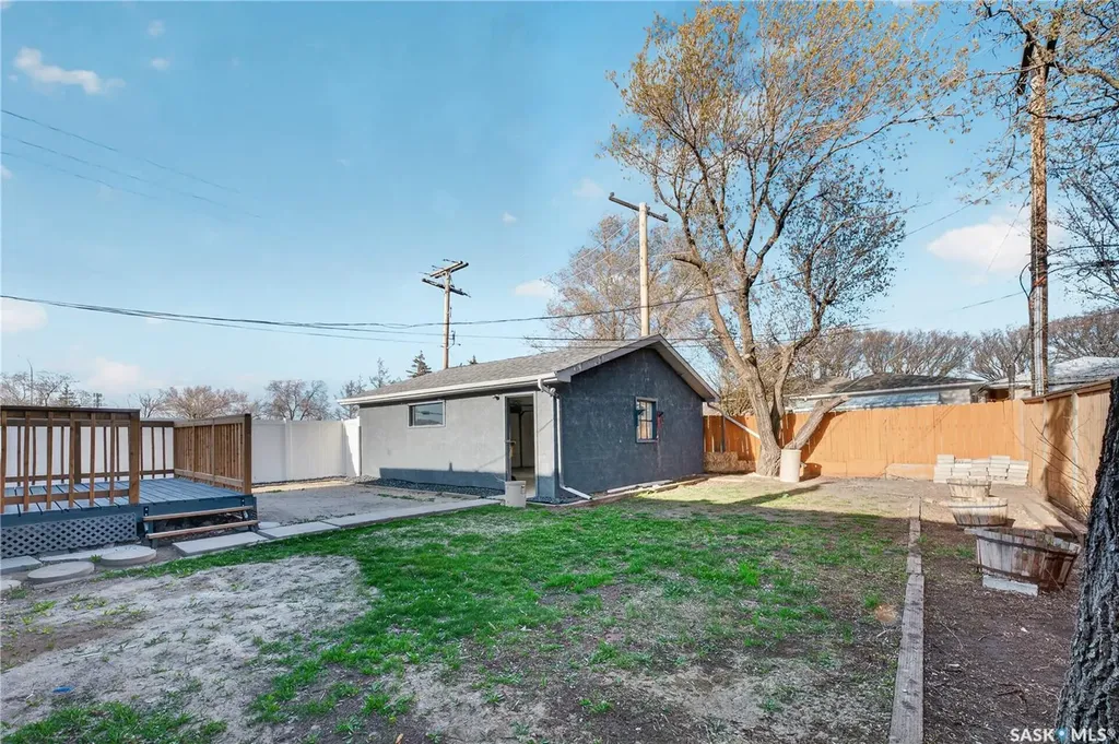 443 Argyle Street N Regina SK S4R 4C9