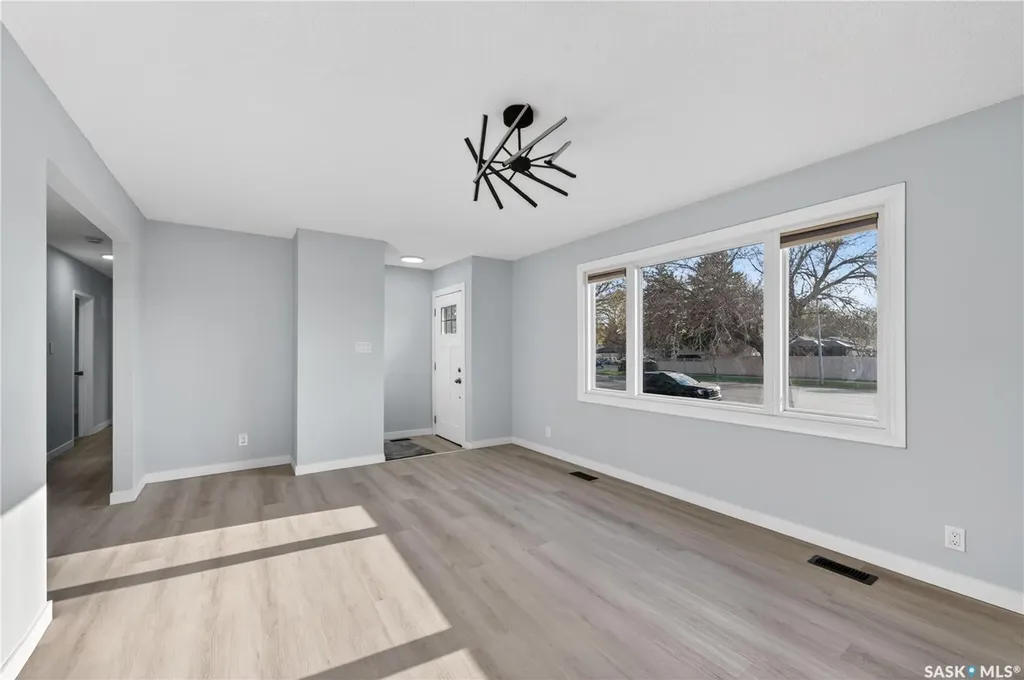 443 Argyle Street N Regina SK S4R 4C9