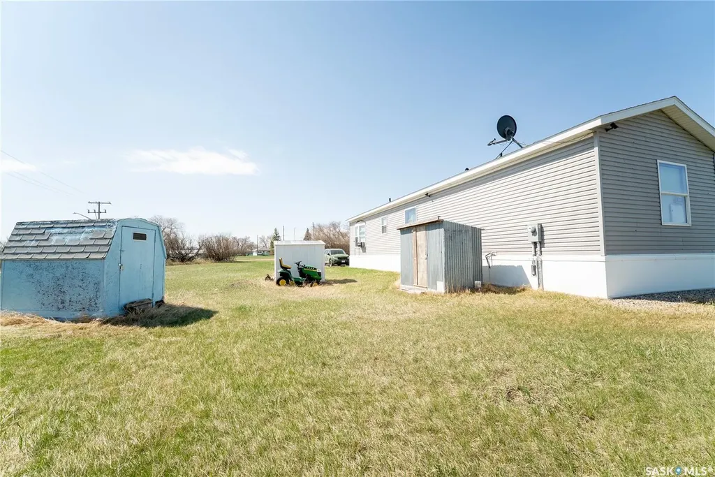 102 Herbert Street Hawarden SK S0H 1Y0