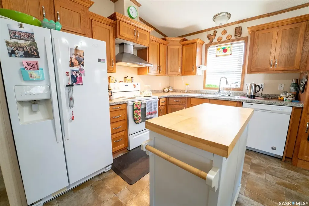 102 Herbert Street Hawarden SK S0H 1Y0