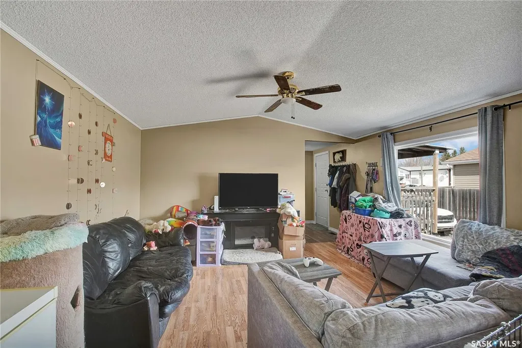 76 Mulberry Road Blucher Rm No. 343 SK S0K 0Y0