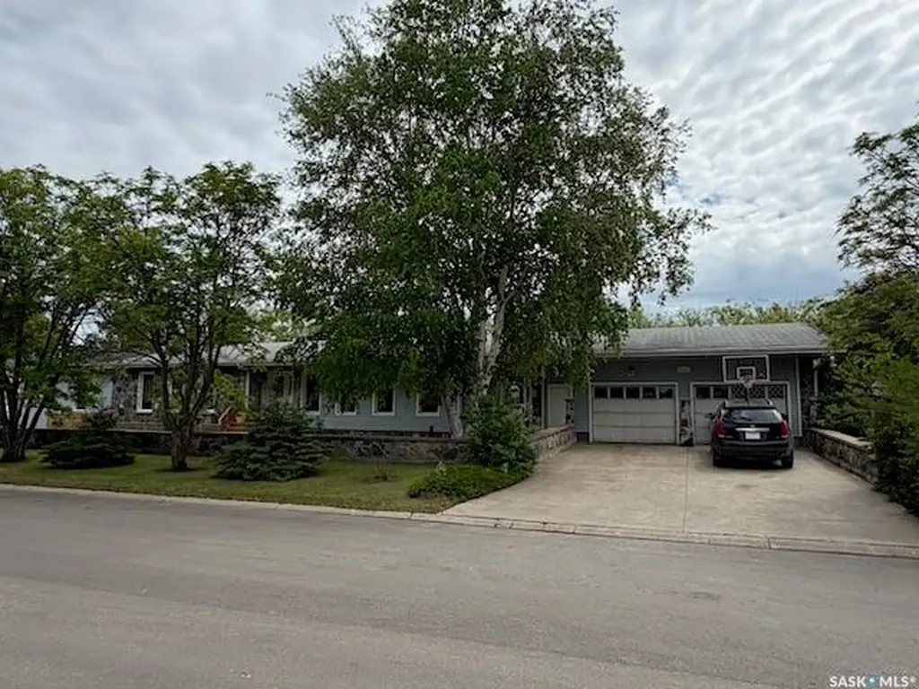 626 Mary Street Canora SK S0A 0L0