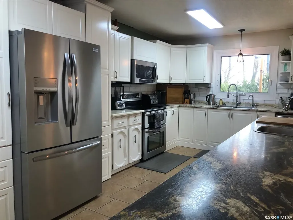 626 Mary Street Canora SK S0A 0L0