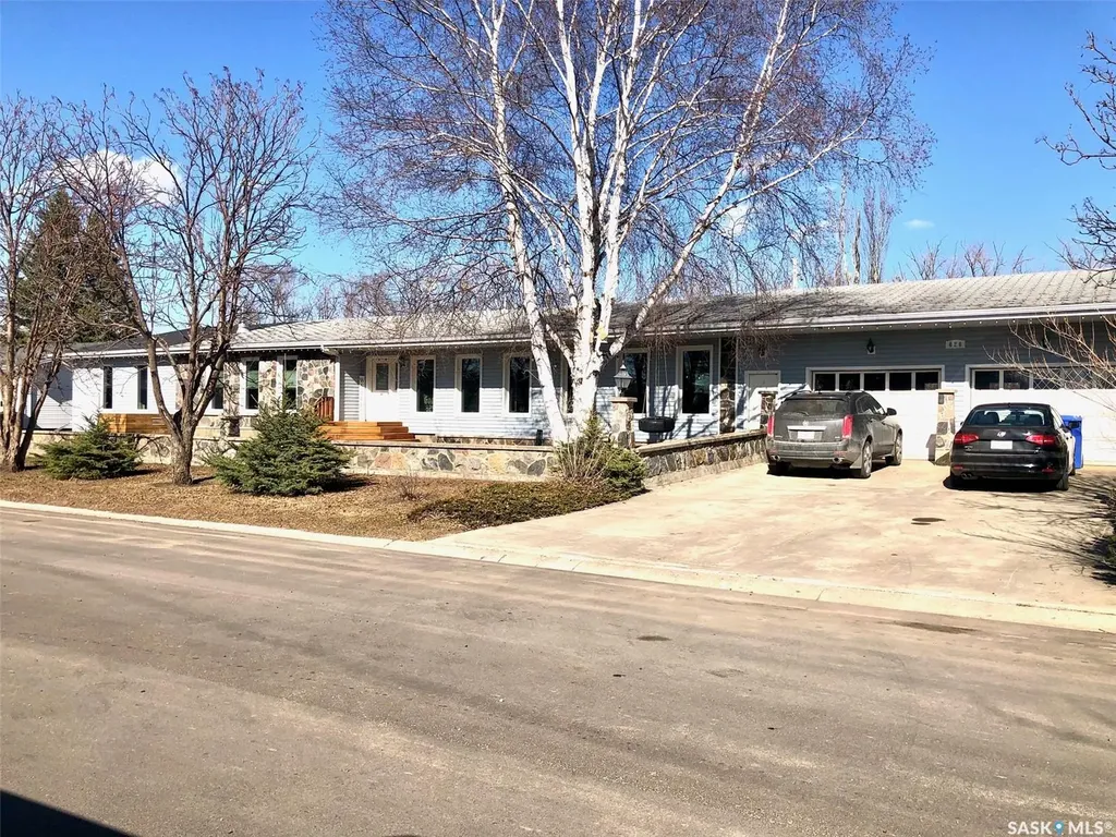 626 Mary Street Canora SK S0A 0L0