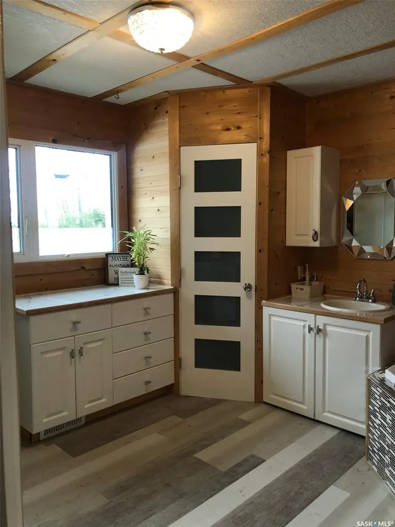 626 Mary Street Canora SK S0A 0L0