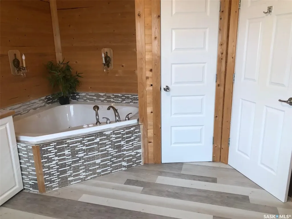 626 Mary Street Canora SK S0A 0L0